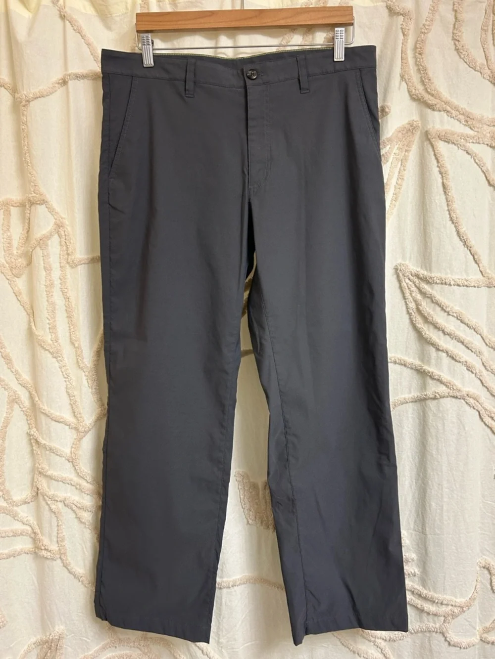 Eddie Bauer Horizon Takeoff Stretch Chino Pants in Dark Smoke Grey Size 35x30